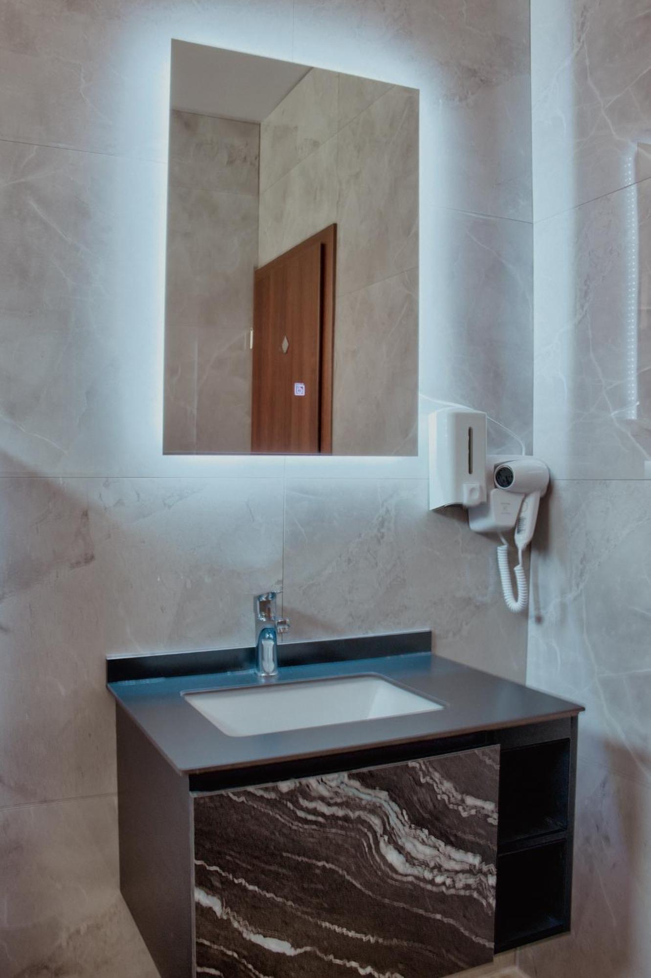 Grand Apartments Prishtina Priştine Dış mekan fotoğraf